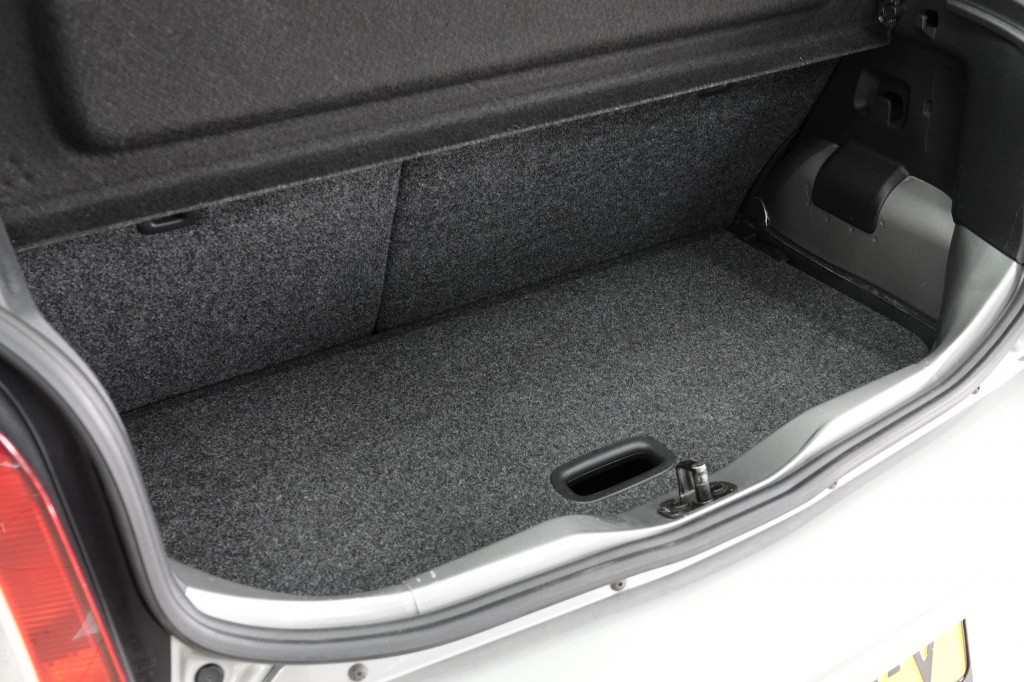 Volkswagen UP! 1.0 move up! | pdc | airco | automaat |