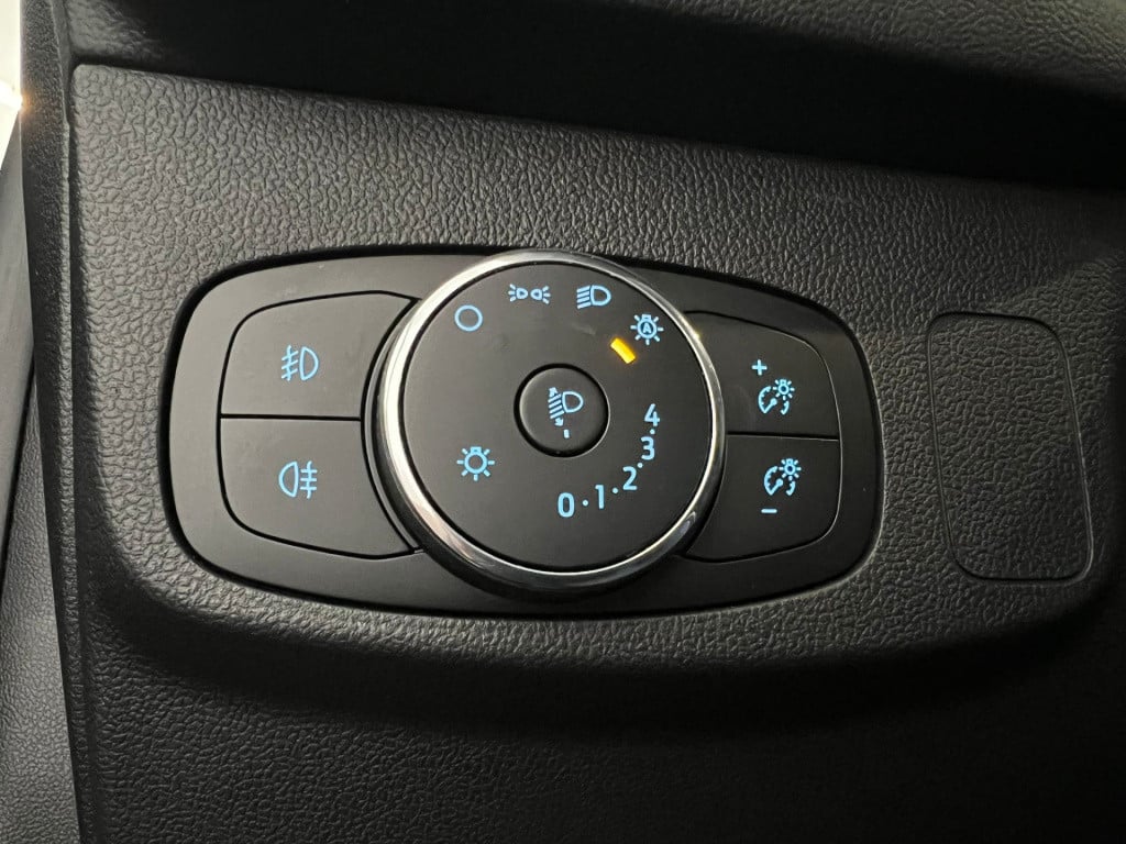 Ford Focus wagon 1.0 ecoboost hybrid st line business