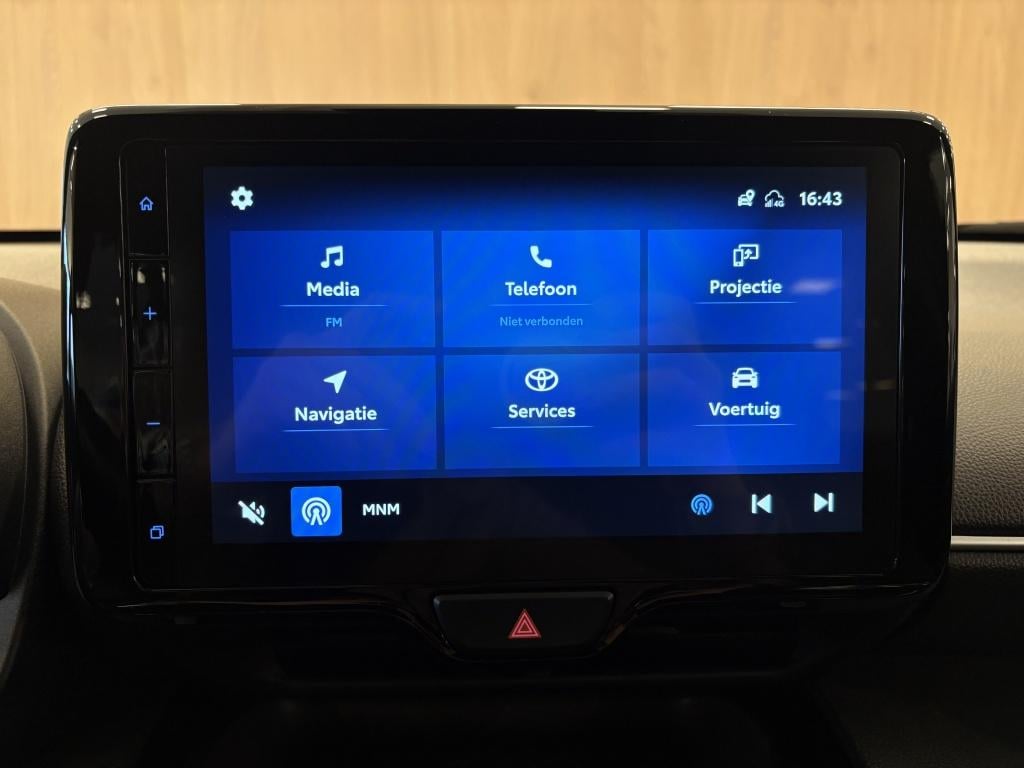 Toyota Yaris Cross 1.5 hybrid dynamic | stoel en stuurverwarming | bsm | te