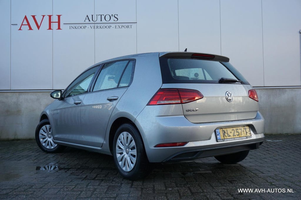 Volkswagen Golf 1.0 tsi trendline