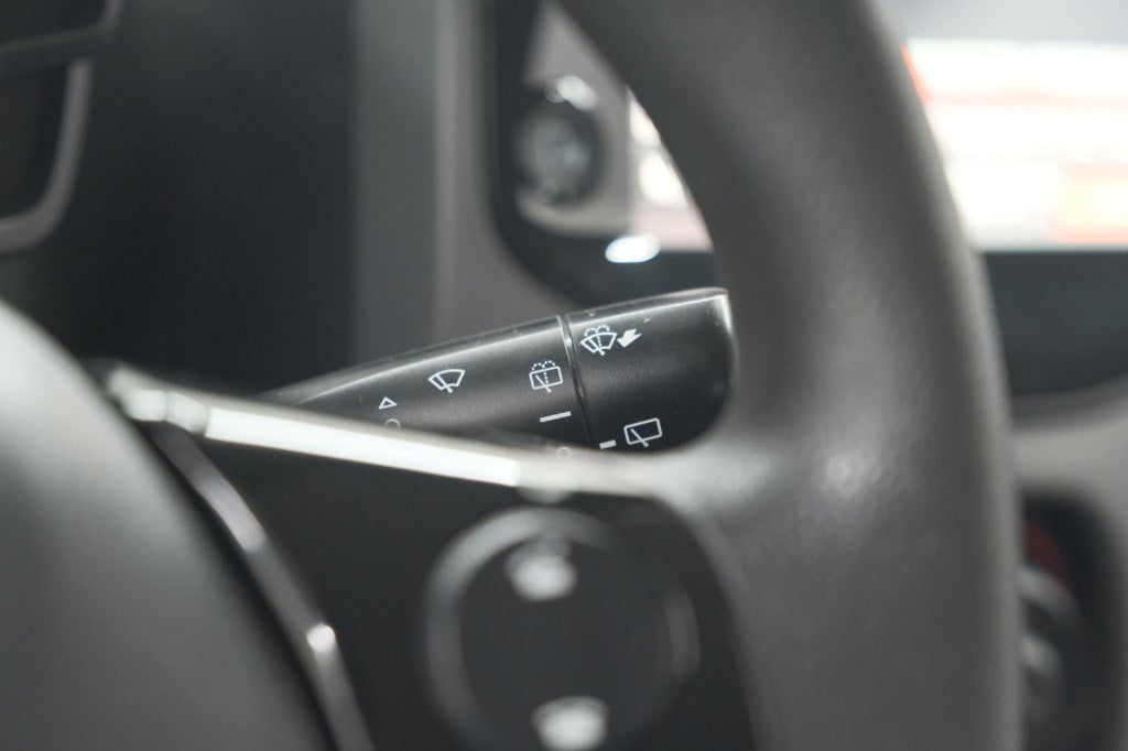 Peugeot 108 1.0 e-vti active | apple carplay | bluetooth | elektrische rame