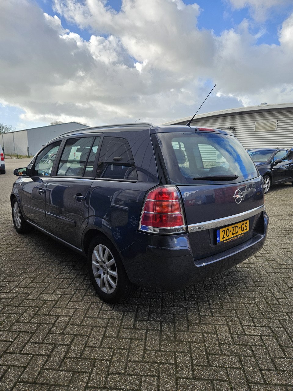 Te koop opel zafira 1.6 Temptation 7 persoons