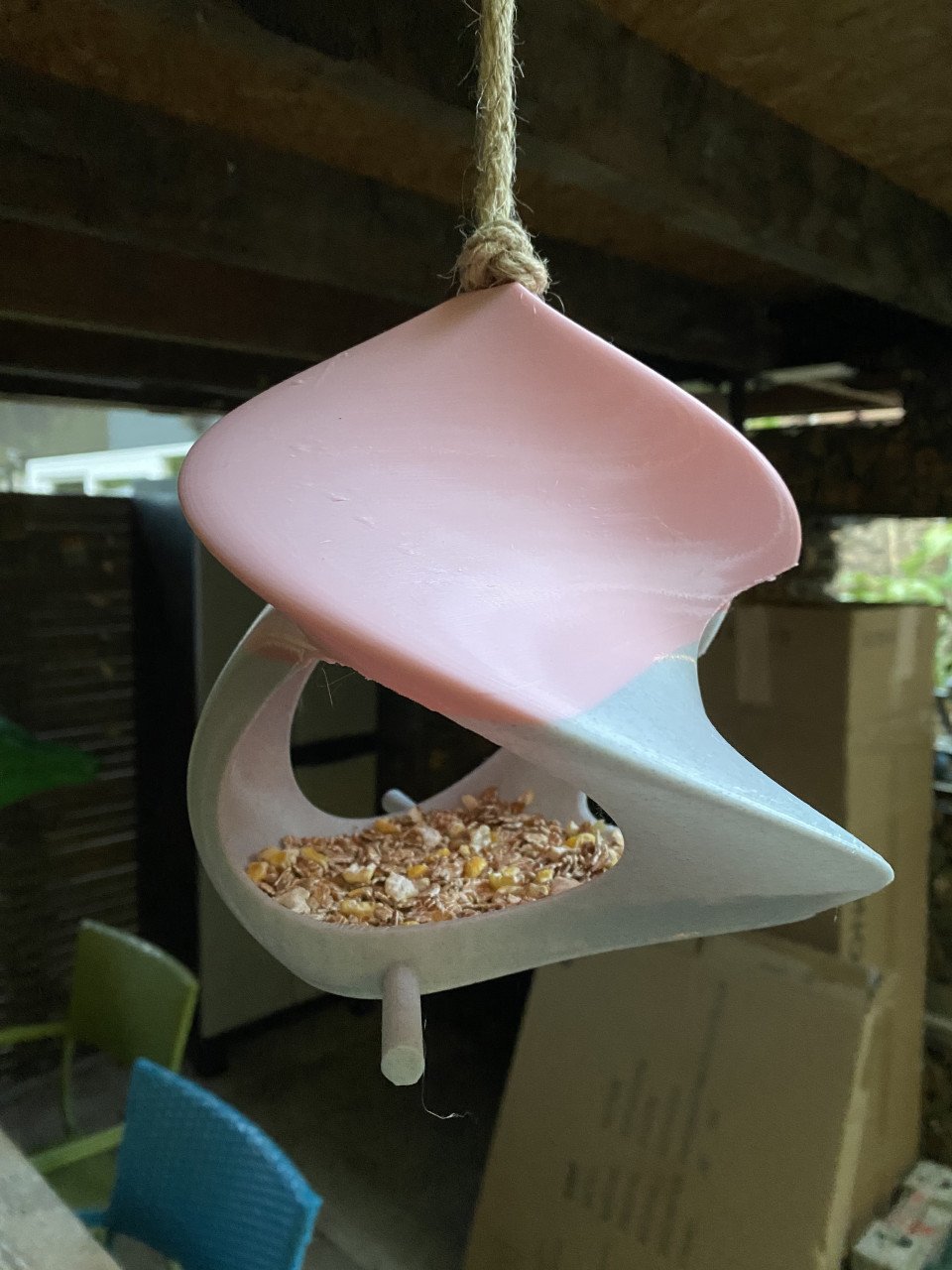 Unieke vogelhuisjes, voederhuisjes, insectenhotels, binnen en buitenlampen