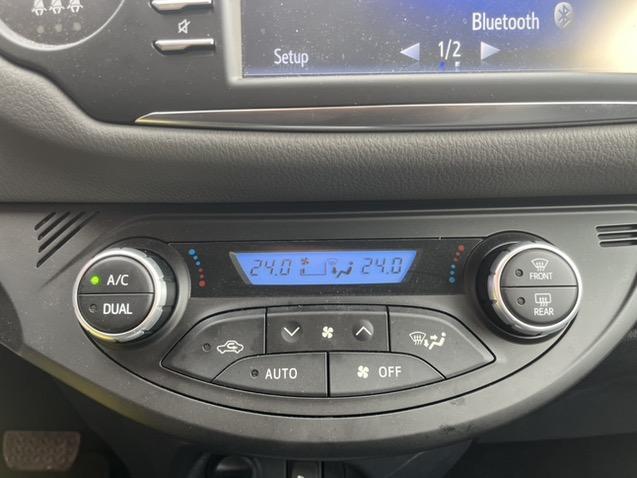 Toyota Yaris 1.5 hybrid active