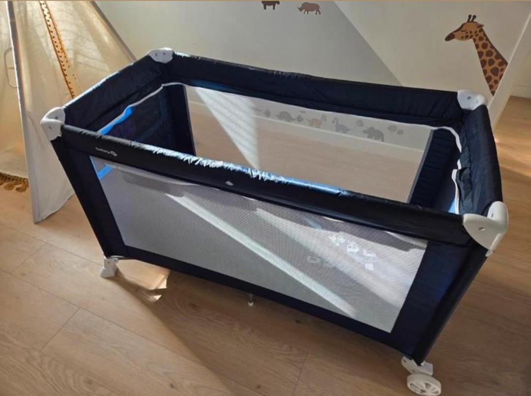 Safety first campingbed met accessoires