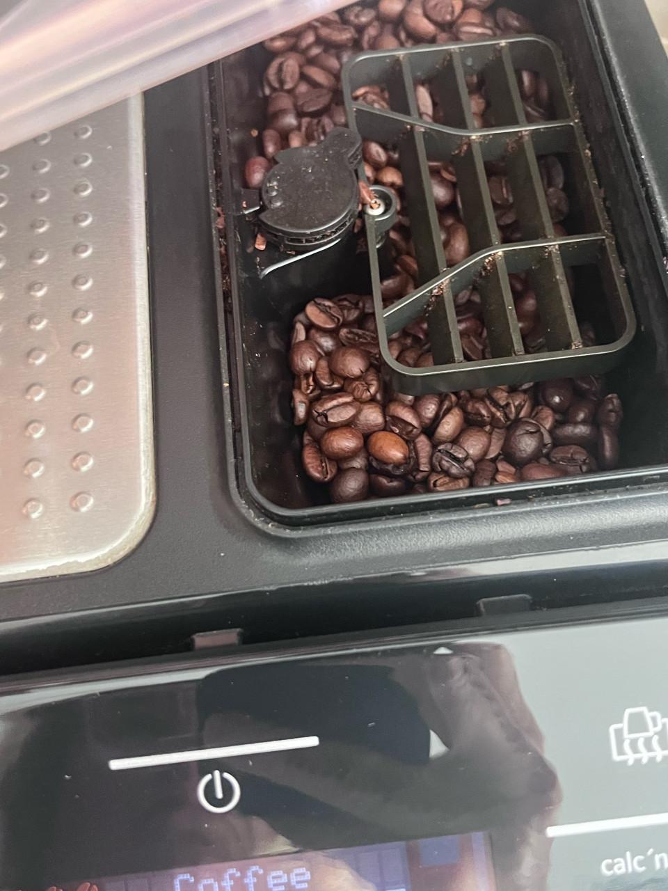 Siemens EQ.3 s300 volautomatische bonen koffiemachine