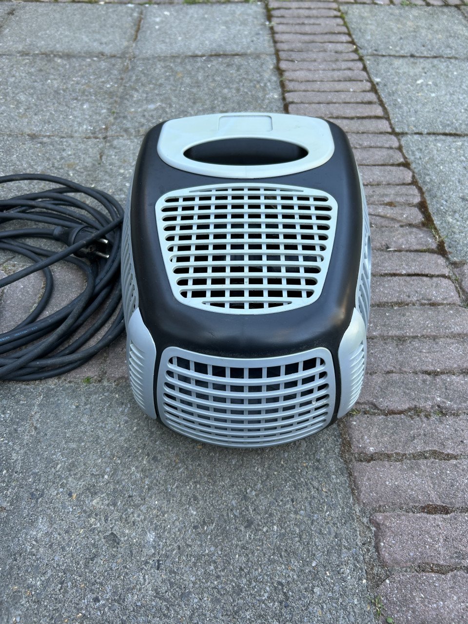 Te koop Messner eco x 2 4500 sterke en zuinige Vijverpomp en 4500 lpu