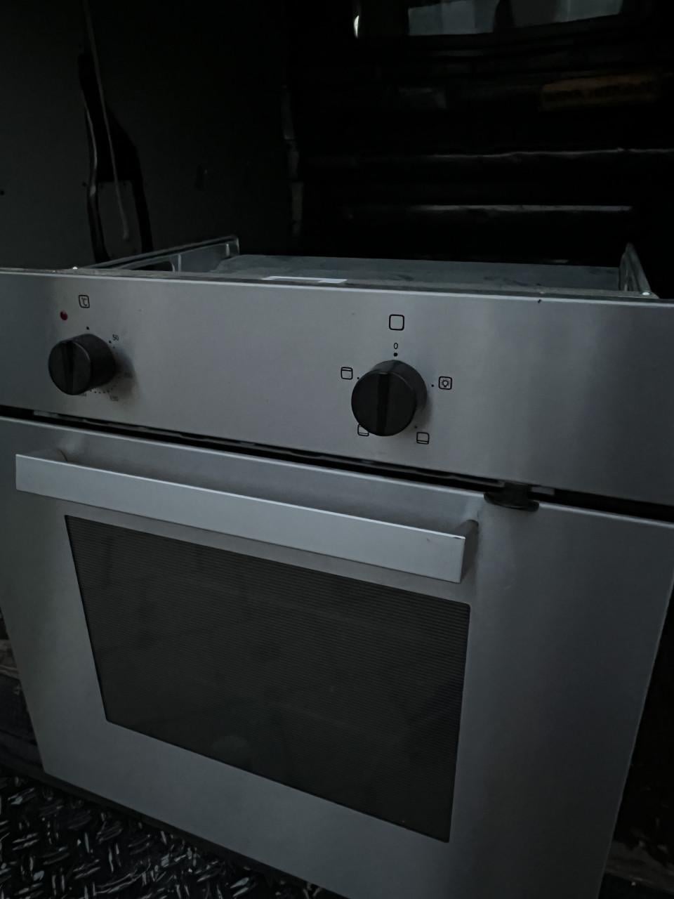 Inbouw oven met Grill van Ikea.60 cm. Breed