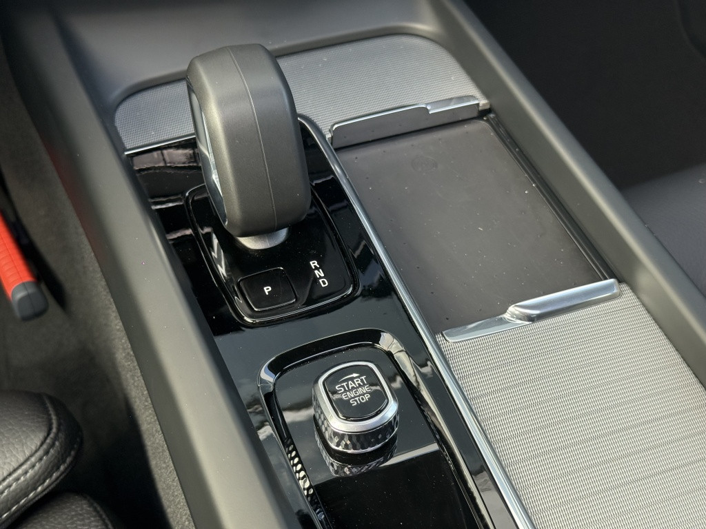 Volvo XC60 t6 398pk recharge ultra dark| panodak| 360camera| adap.cruise| t