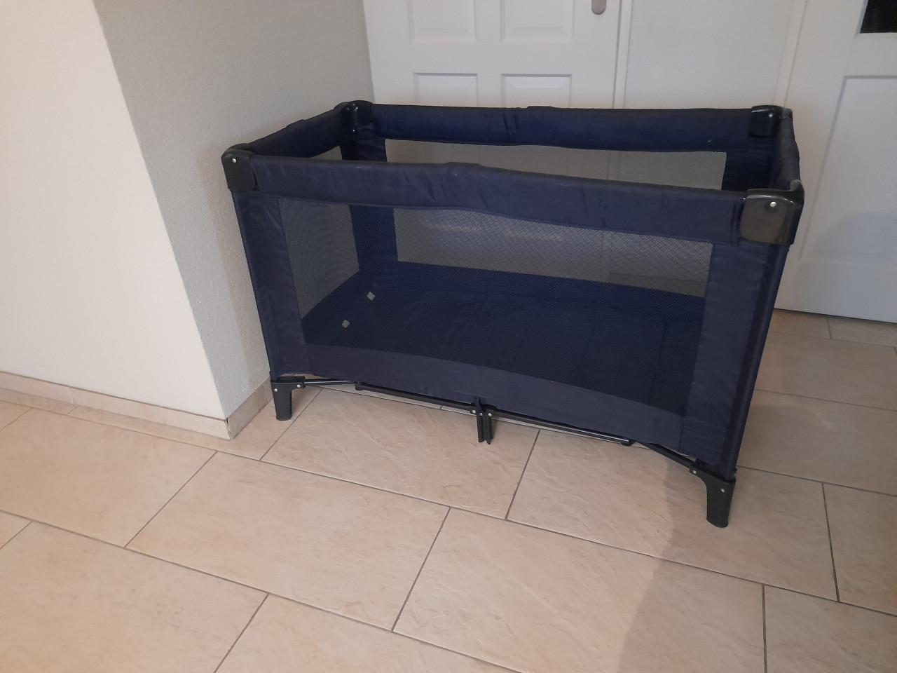 Camping bed (in goede staat )