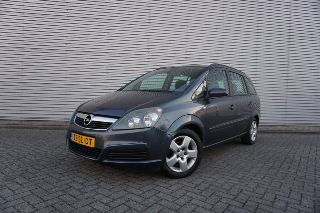 Opel Zafira 1.8 executive 7-persoosn / airco / navi / cruise / elektr. rame