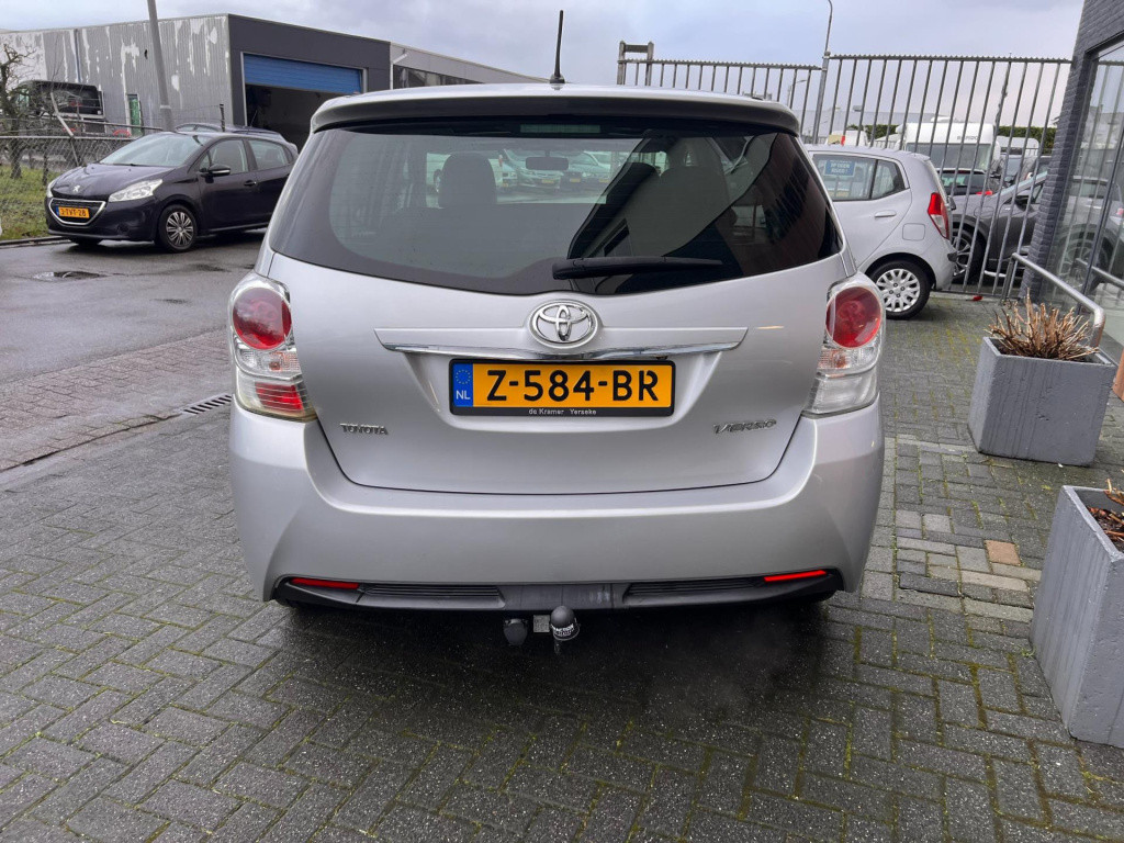 Toyota Corolla Verso 1.6 vvt-i business