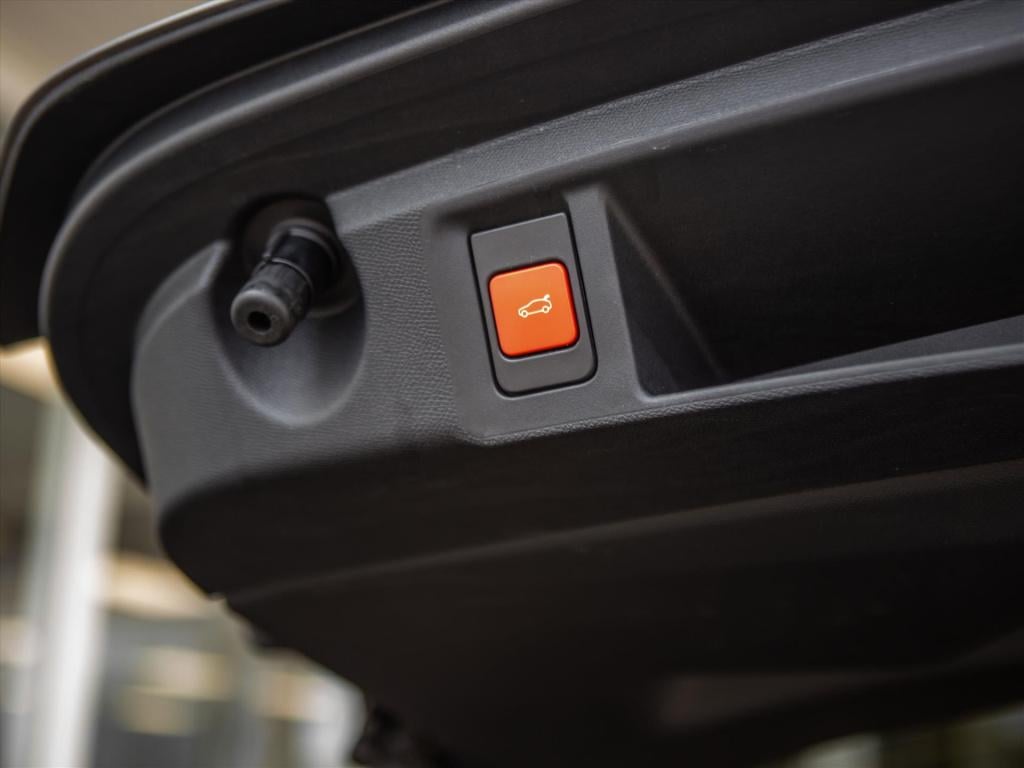 Peugeot 308 sw 1.2 puretech 130pk gt | panoramadak | navigatie | stoel & st