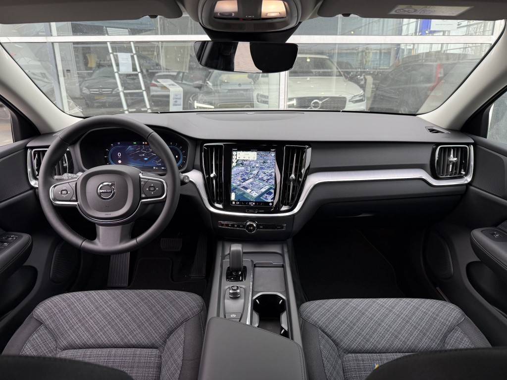 Volvo V60 b3 aut7 163pk essential ed| adap.cruise| camera| stoel.verw