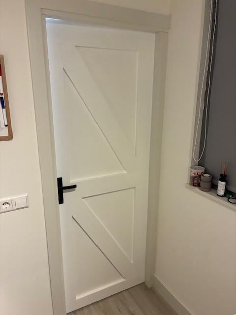 Opgeklampte landelijke binnendeur op maat