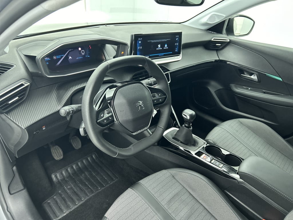Peugeot 208 100 pk allure | rijklaar | navi | camera | icockpit |