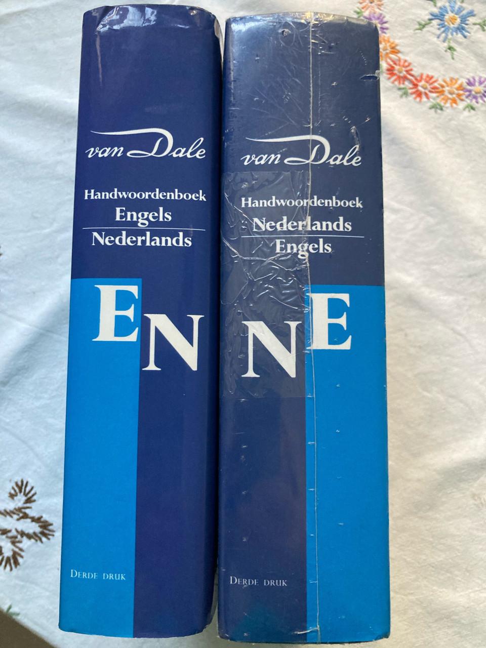 Set woordenboeken Van Dale Ned-Engels en Engels-Ned