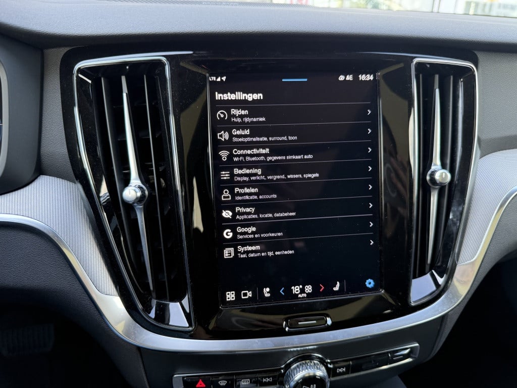 Volvo V60 v60 t6 twin engine awd plus dark