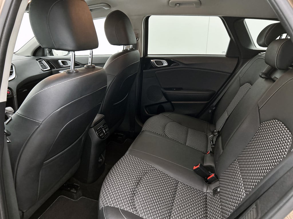 Kia Ceed Sportswagon 1.6 gdi phev executiveline limited | leder | unieke kl