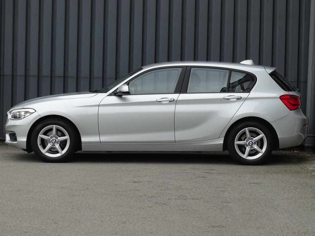 BMW 1 Serie 118i corporate lease essential automaat | led | navi