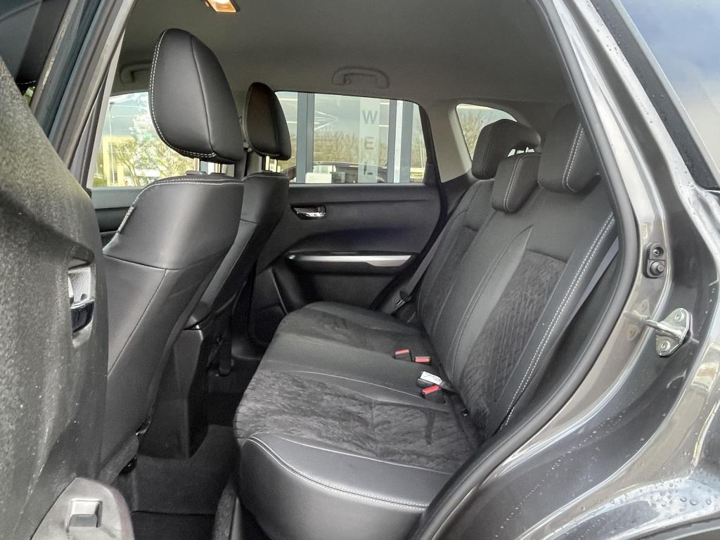 Suzuki Vitara 1.4 boosterjet style smart hybrid