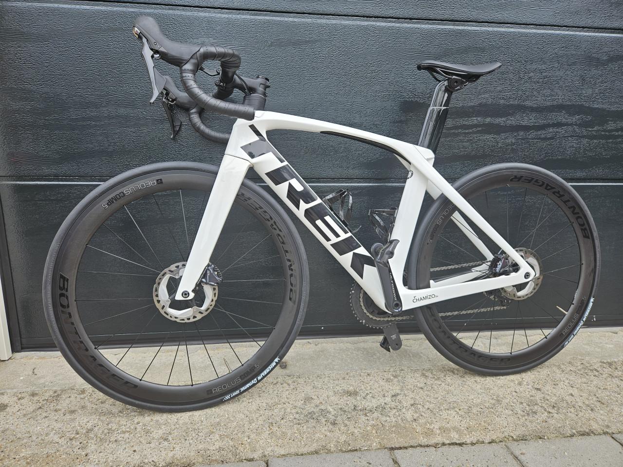 Trek Madone SL 6 in maat 54. Heel mooi!