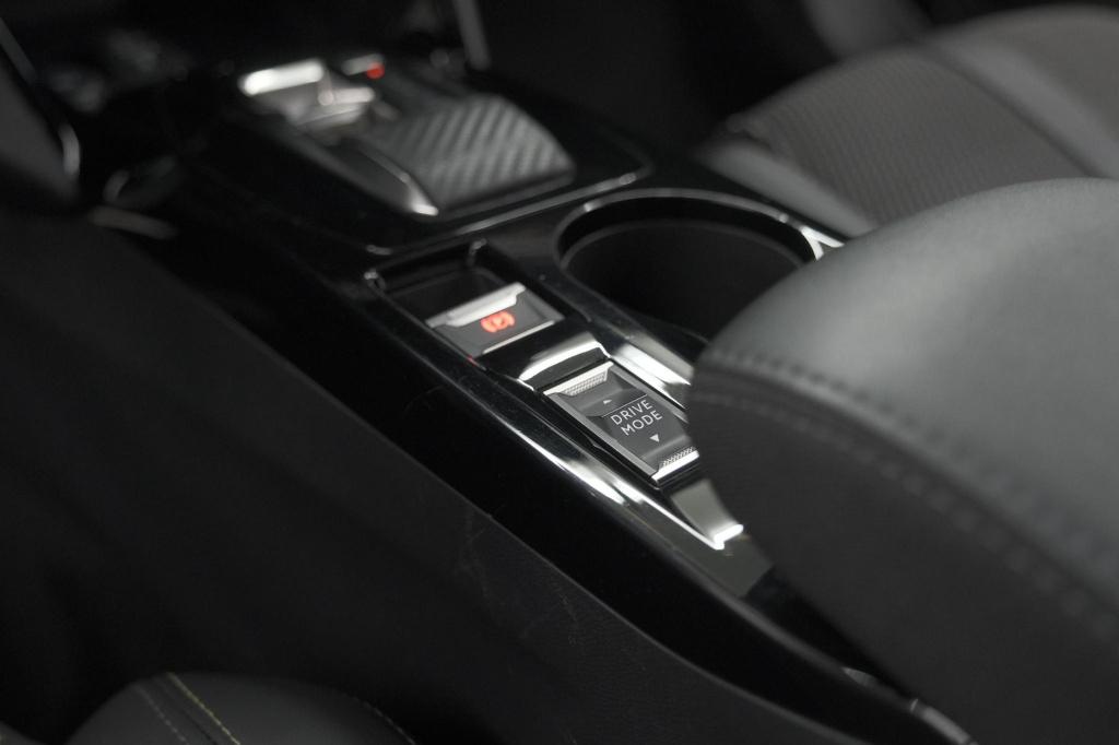 Peugeot 2008 puretech 130 eat8 gt | camera | apple carplay | parkeersensore