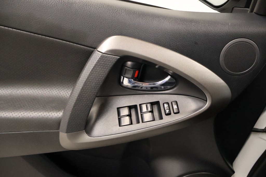Toyota Rav4 2.0 vvti executive business