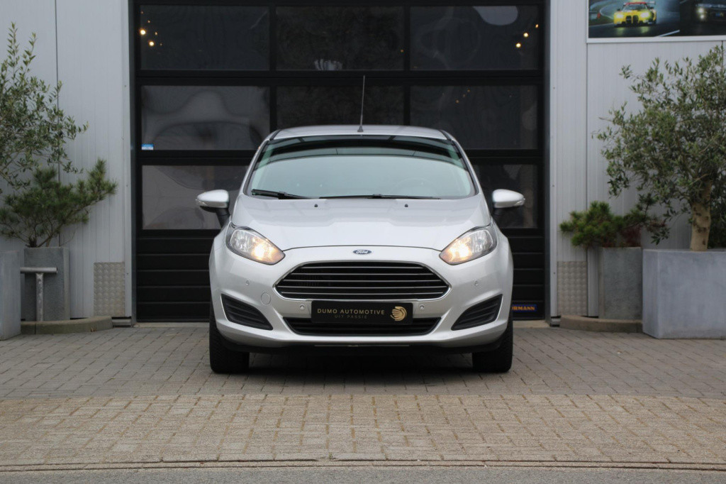 Ford Fiesta 1.0 trend - airco - stoelverwarming - alle doc - 1e eigenaar - 
