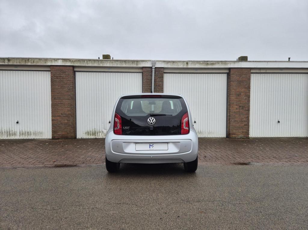 Volkswagen UP! 1.0 cup up! bluemotion / stoelverwarming / cruisecontrol / p