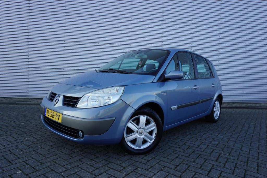 Renault Scenic 2.0-16v tech line climate / cruise / trekhaak / lm velgen / 