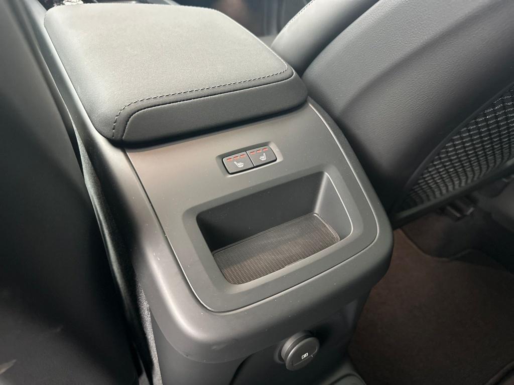 Volvo XC60 t8 455pk ultra black edition| pano| 360camera| hud| harman&kardo