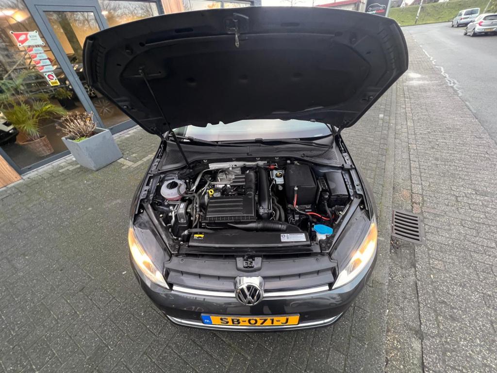 Volkswagen Golf 1.2 tsi connected series