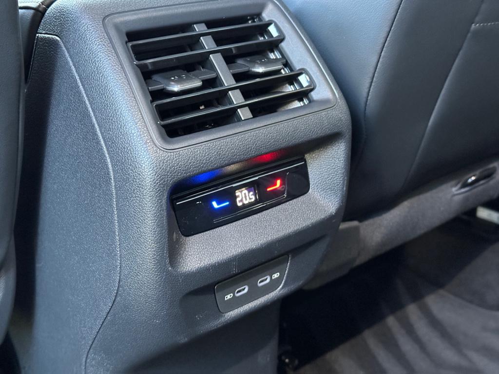 Volkswagen Tiguan 1.5 etsi 150pk elegance | 360 camera | trekhaak | elek. a