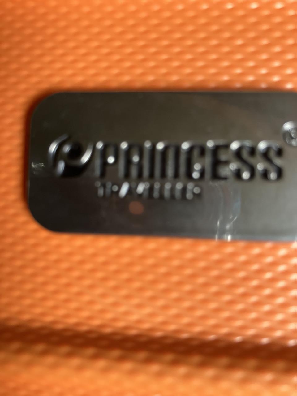 Te koop 3 verschillende reiskoffertjes met trekstang