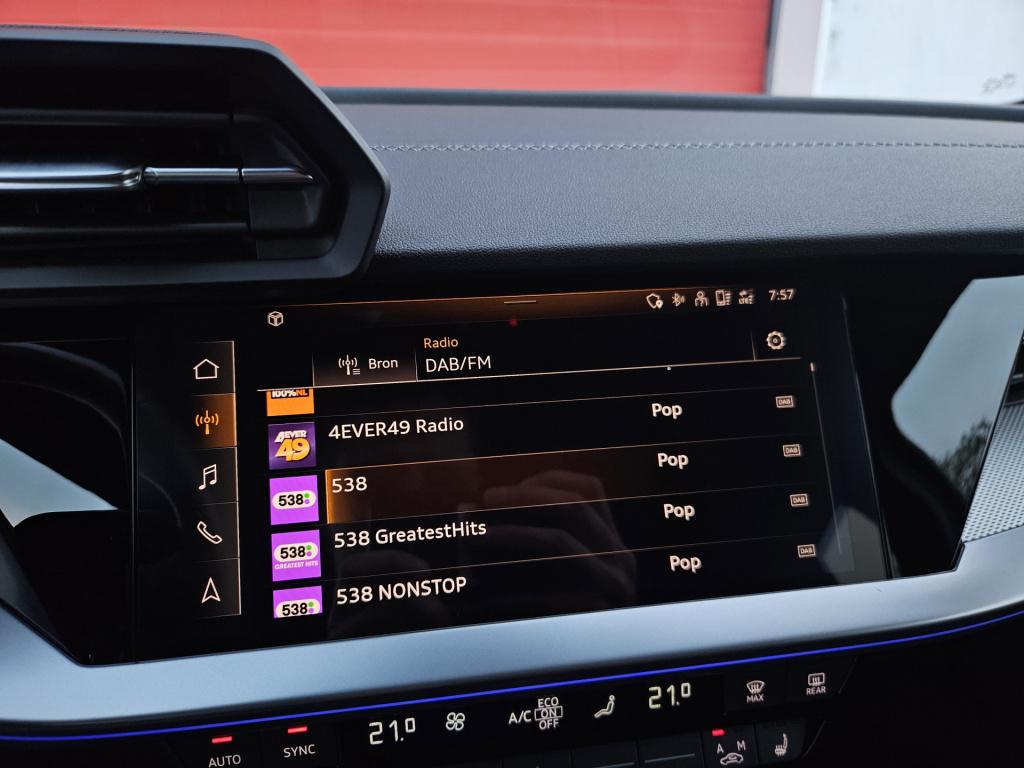 Audi A3 sportback 45 tfsi e s edition competition | matrix | acc | rijklaar