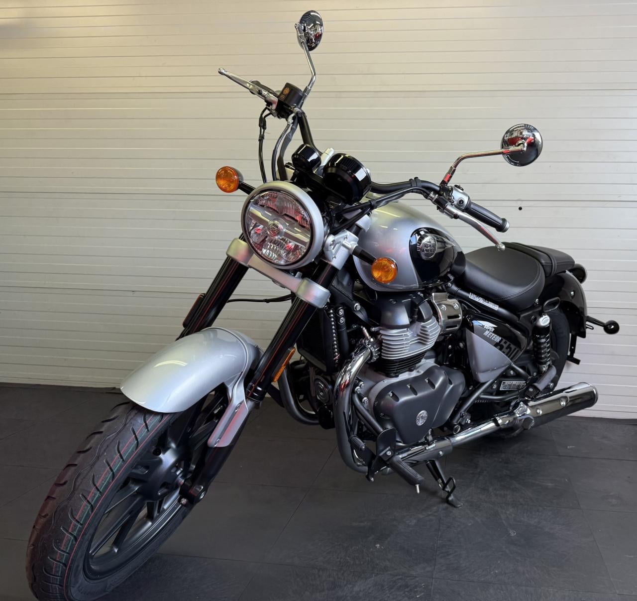 Royal Enfield Super Meteor 650 | Cruiser | Op voorraad