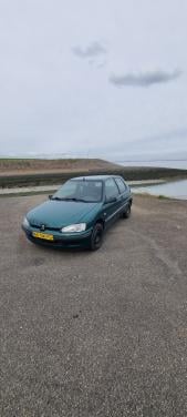 Peugeot 106 met nieuwe apk!