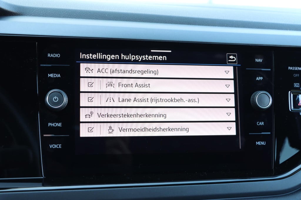 Volkswagen Taigo 1.0 tsi dsg r-line business