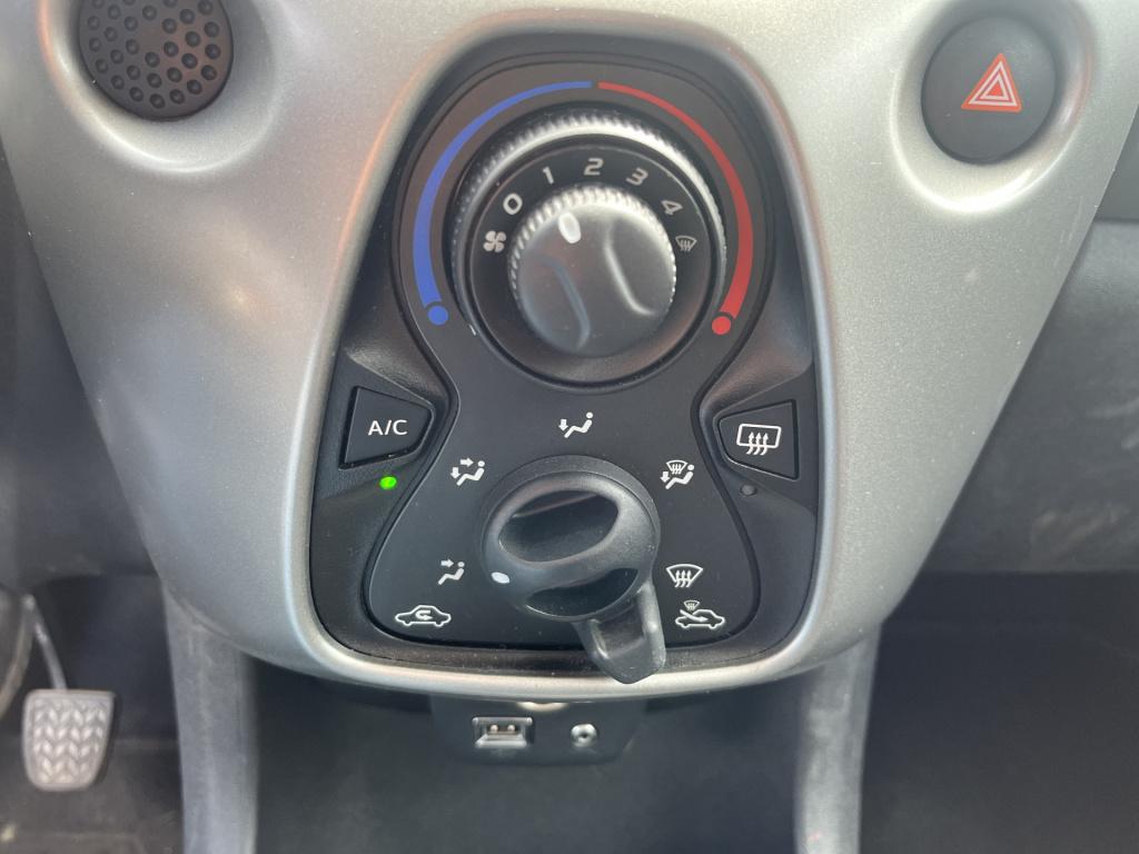 Peugeot 108 1.0 e-vti active 44 dkm airco