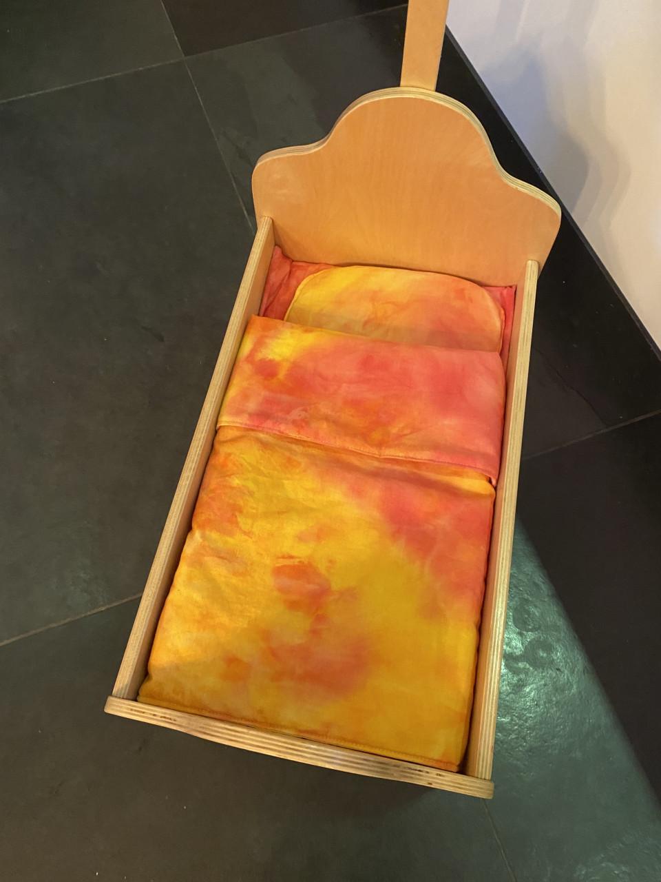 Wieg bedje voor pop handgemaakt