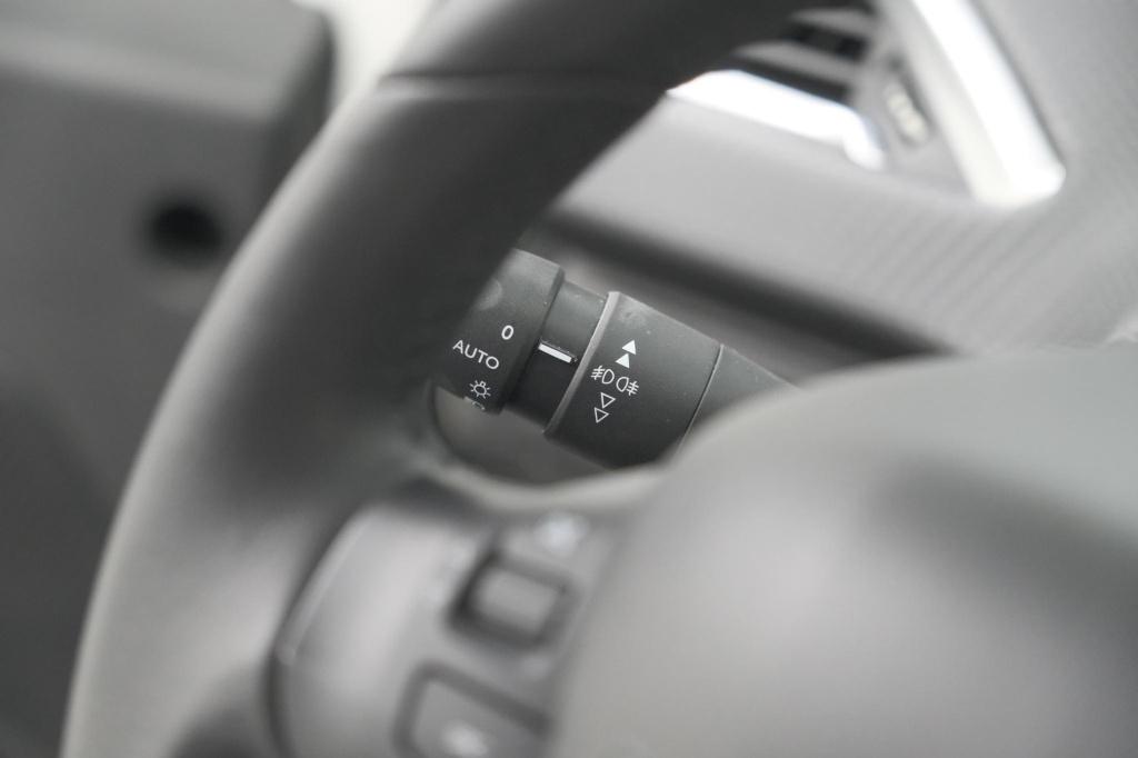 Peugeot 208 puretech 82 signature | parkeersensoren | apple carplay | navig