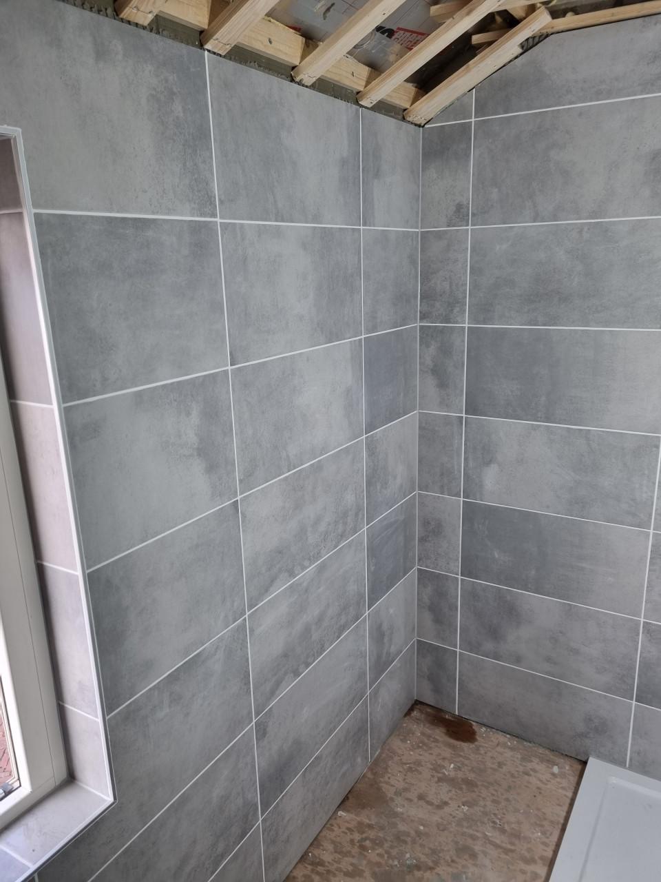 Voor een goede prijs uw laminaat of pvc vloer laten leggen.