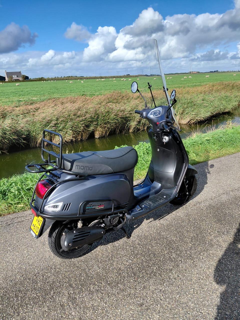 Momo Morino bromscooter 2021