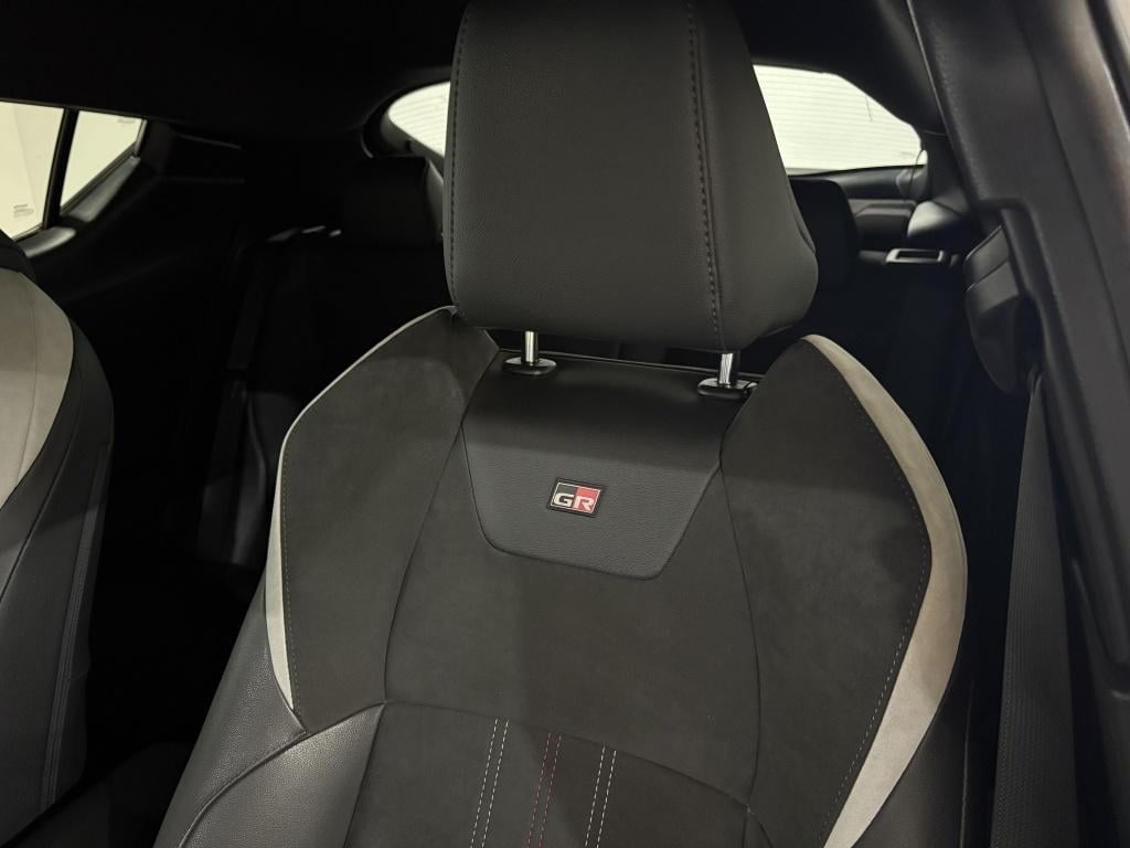 Toyota C-hr 2.0 hybrid gr-sport