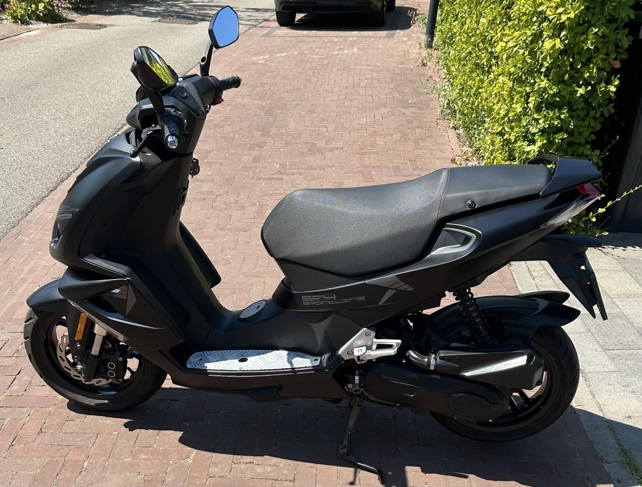 Peugeot Speedfight 4 - 2021- 8292 km - matzwart-goed onderhouden