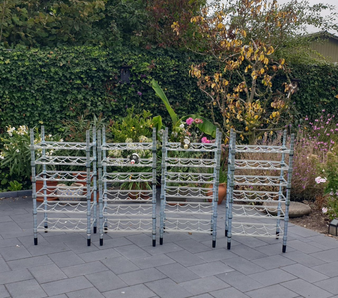 4x wijnrekken / flessenrekken verzinkt 46x94x36 per rek 24 flessen