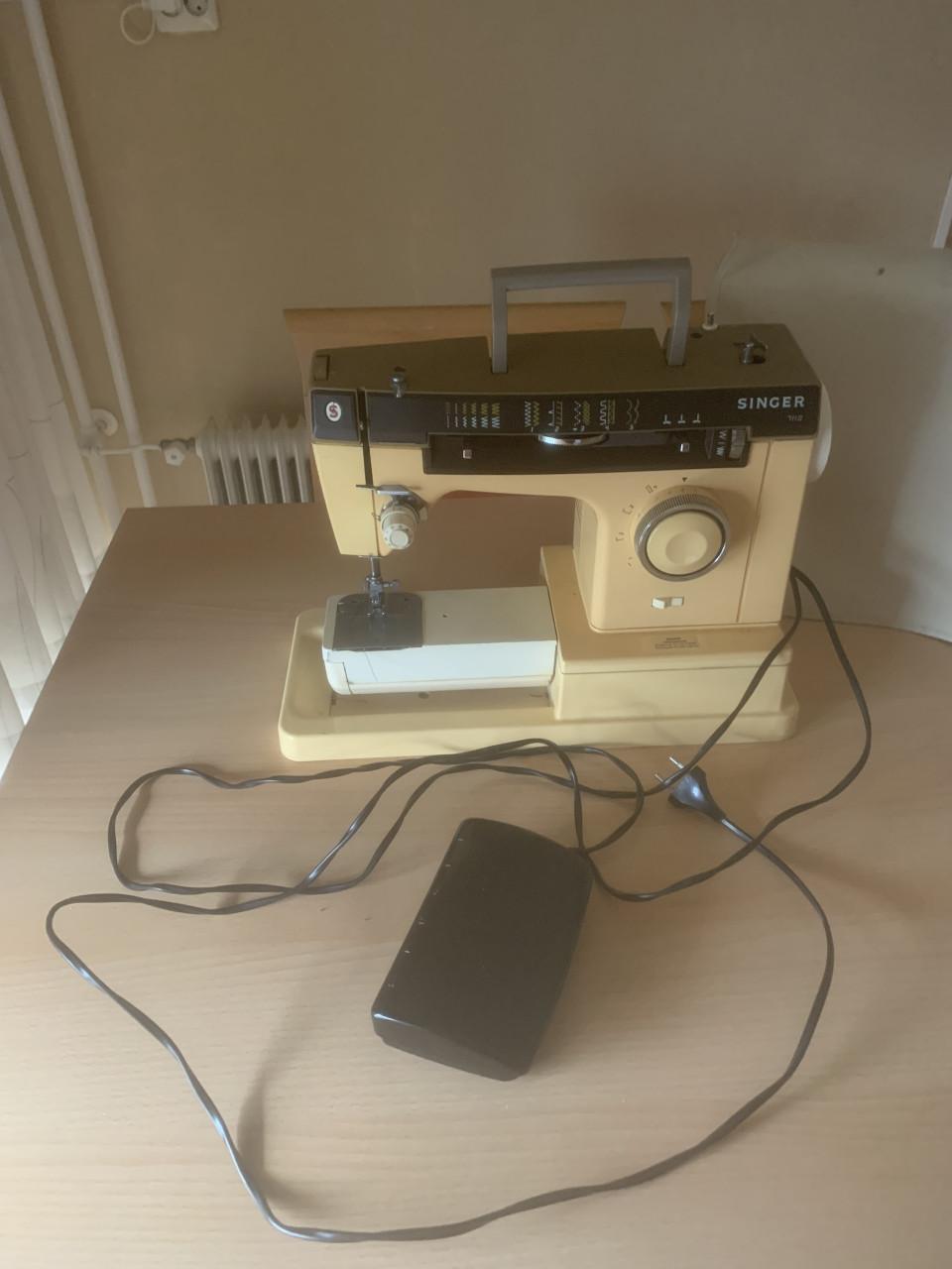 Te koop: naaimachine