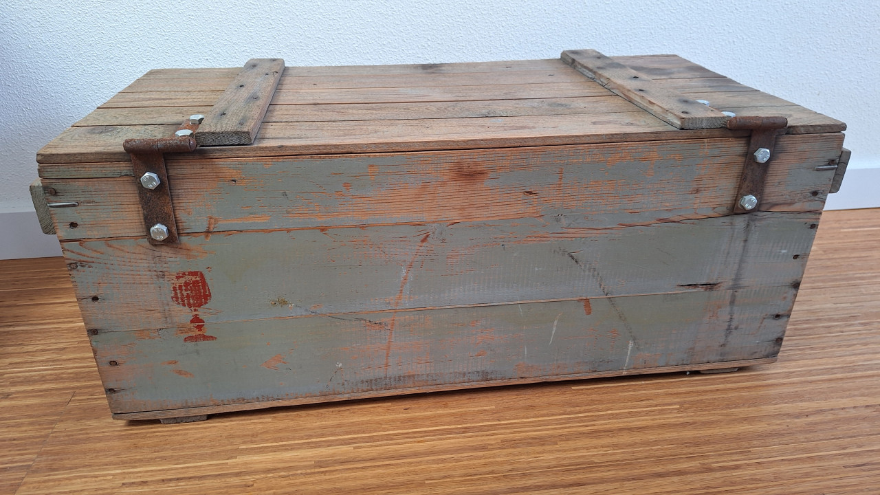 Oude houten dienstkist
