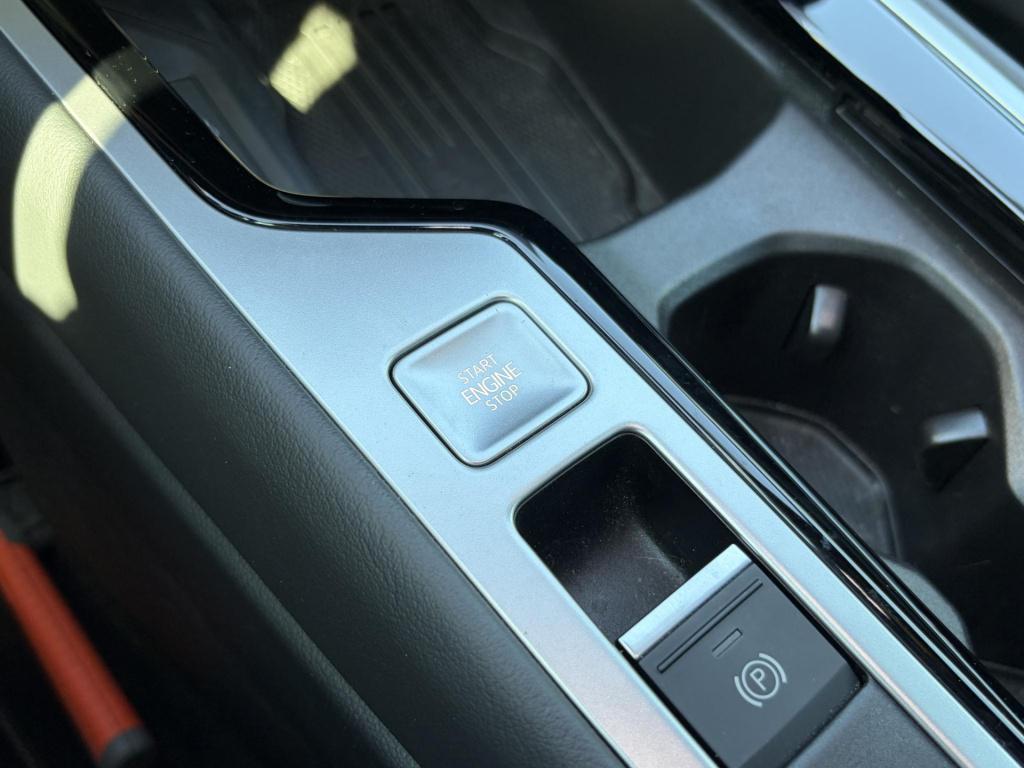 Volkswagen Passat variant 1.5 ehybrid r-line edition nl-auto, soh 97% volle